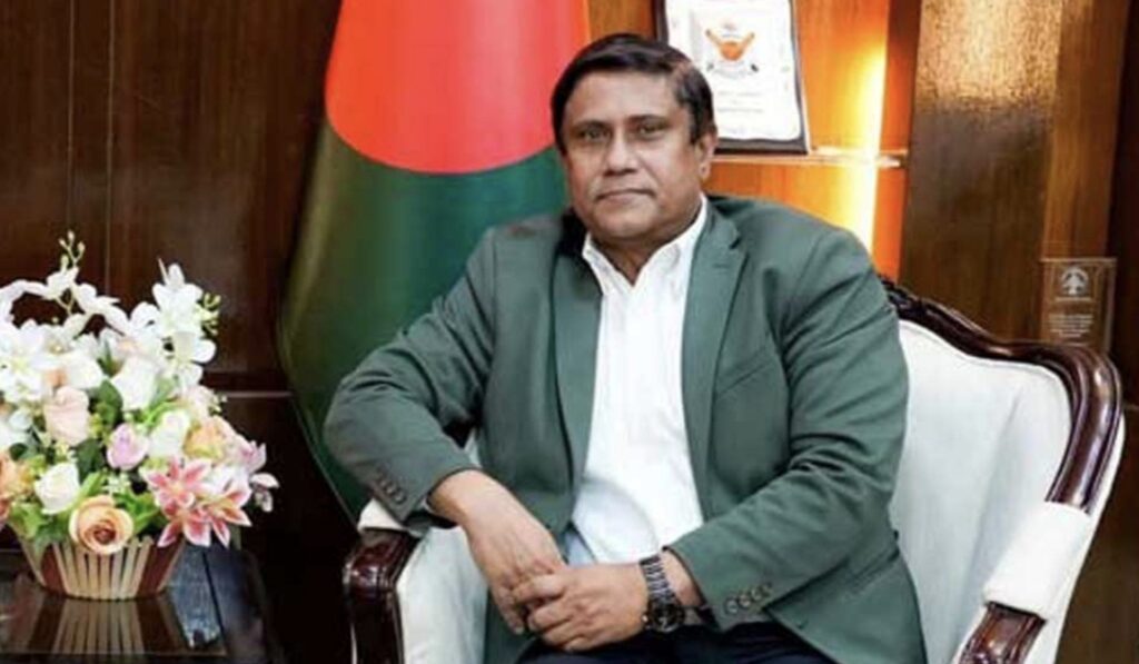 প্রধানমন্ত্রীর উপদেষ্টা শামছুল ইসলাম প্রতিরক্ষা উপদেষ্টার পাশাপাশি সশস্ত্র বাহিনী বিভাগেরও নতুন দায়িত্ব পেলেন