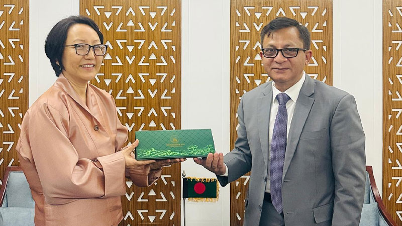 প্রতিবেশী দেশগুলোর মধ্যে বাণিজ্যিক সম্পর্ক জোরদার অপরিহার্য : বাণিজ্যমন্ত্রী