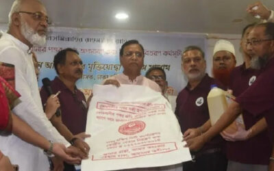 কোরবানির বর্জ্য ব্যবস্থাপনায় নগরবাসীর মধ্যে অপসারণ সামগ্রী বিতরণ শুরু