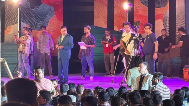 ‘ইত্যাদি’র শুটিং স্পট থেকে শতাধিক মোবাইল চুরির অভিযোগ