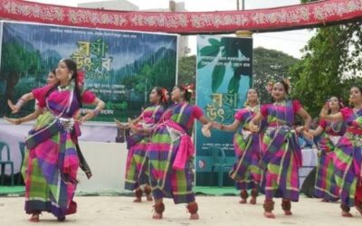 সংগীত নৃত্য কবিতায় বর্ষাবরণ