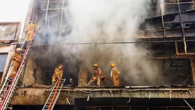ভারতে বাণিজ্যিক ভবনে অগ্নিকাণ্ডে ১২ শিশুসহ ১৪ জনের প্রাণহানি