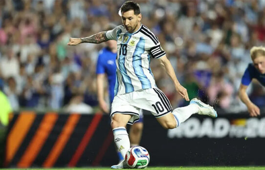 বড় জয়ে বিশ্বকাপের প্রস্তুতি সারল মেসির আর্জেন্টিনা