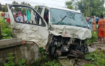 কনে নিয়ে ফেরার পথে মাইক্রোবাস খাদে, শিশুসহ নিহত ২
