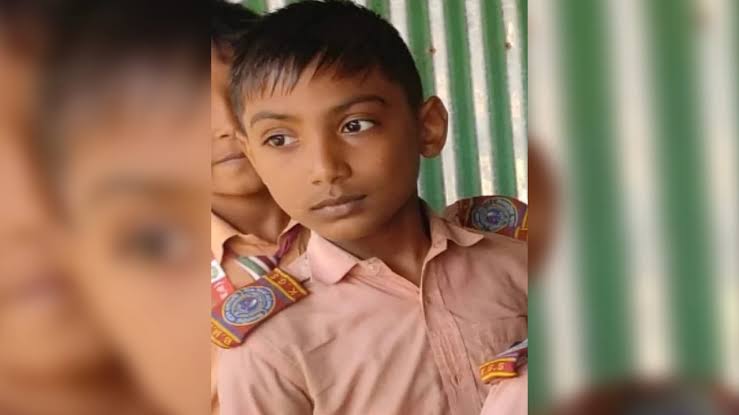 এক দিনের ব্যবধানে দুই ভাইয়ের মৃত্যু, হাসপাতালে বাবা