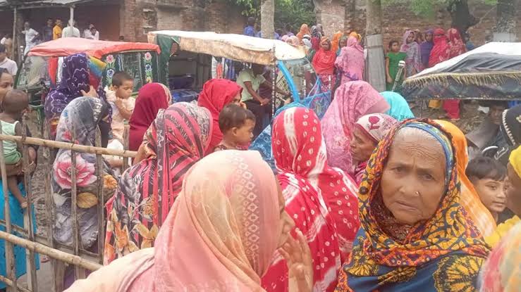চাঁপাইনবাবগঞ্জে বিদ্যুৎস্পৃষ্ট হয়ে ৩ জনের মৃত্যু