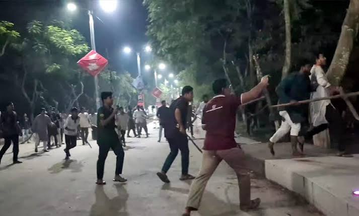 বেরোবিতে শিবির-ছাত্রদলের সংঘর্ষে আহত ১০