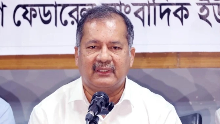 রাজনীতিকে কৃত্রিমভাবে সংসদের বাইরে নিয়ে যাওয়ার প্রবণতা কাজ করছে : তথ্যমন্ত্রী