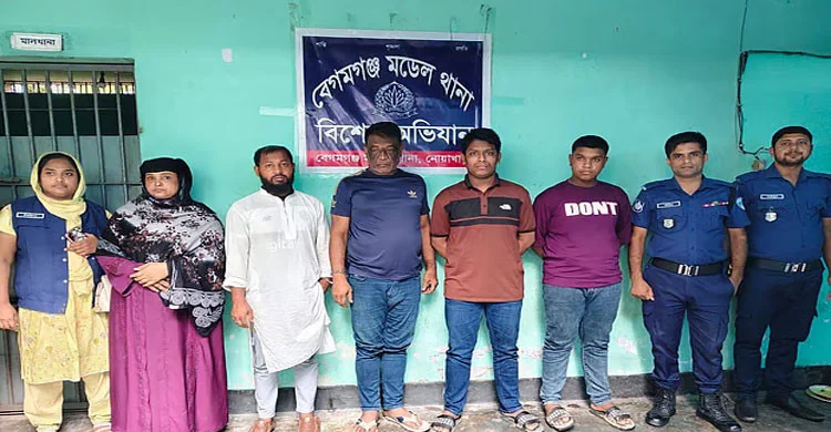 চাকরির প্রলোভনে তরুণীদের আটকে রেখে পর্নোগ্রাফি তৈরি
