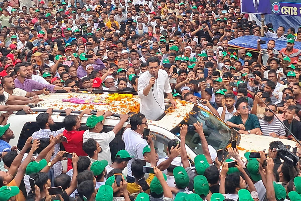 ১৭ বছরে আওয়ামী লীগ অর্থনীতির কোমর ভেঙে দিয়েছে: তথ্যমন্ত্রী পার্থ