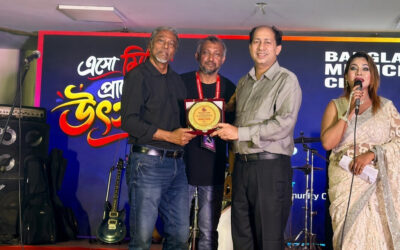 ‘পিঠ দেয়ালে ঠেকলে রুখে দাঁড়াবো’: সঙ্গীতজ্ঞদের উদ্দেশে আসিফ আকবরের হুঁশিয়ারি