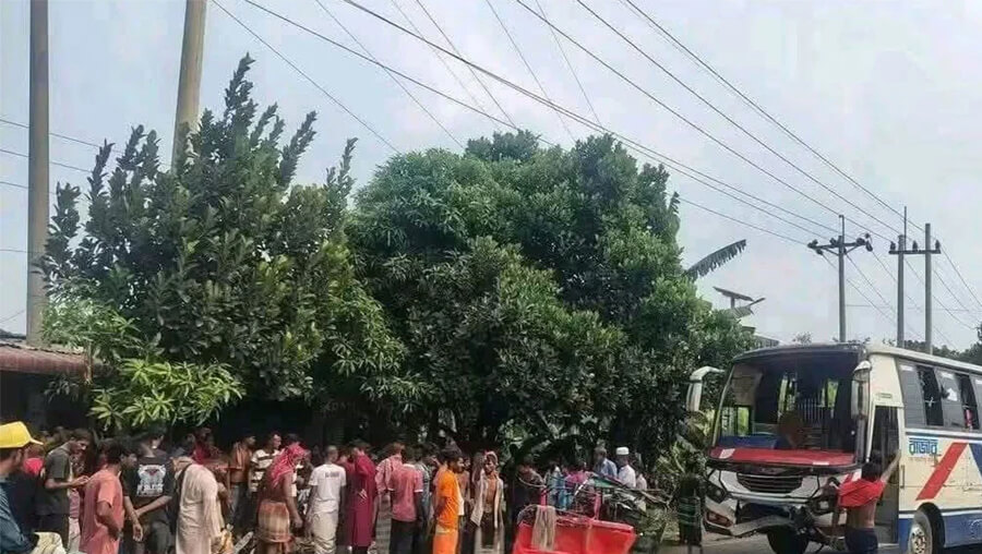 ময়মনসিংহে বাস-সিএনজির মুখোমুখি সংঘর্ষ, নিহত ৭