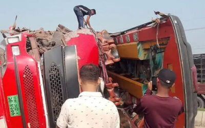 ব্রাহ্মণবাড়িয়ায় বাস-ট্রাকের মুখোমুখি সংঘর্ষ, নিহত ২