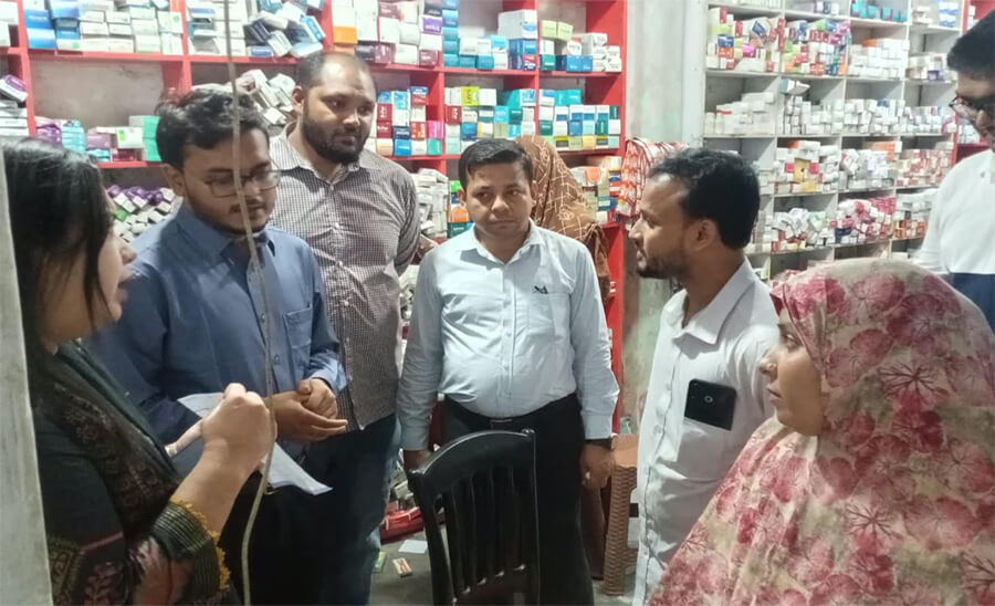 বাবুগঞ্জে ভুয়া চিকিৎসককে ৫০ হাজার, ডায়াগনস্টিক সেন্টারকে ১ লাখ টাকা জরিমানা